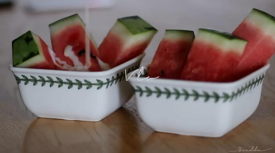 小姐姐分享自拍的“羞羞”日常，引百万人围观