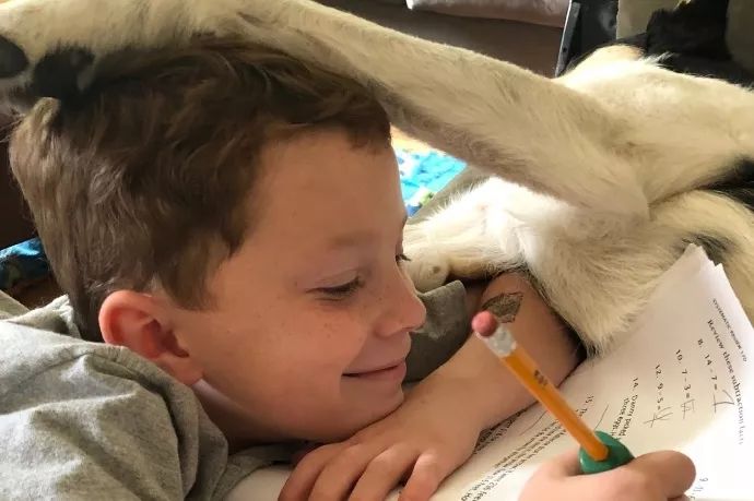 吴宣仪黑唇妆,吴宣仪被造型师吐槽