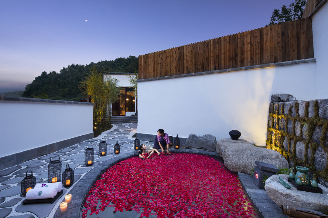 国内最好的温泉酒店排名前十,国内十大温泉度假酒店