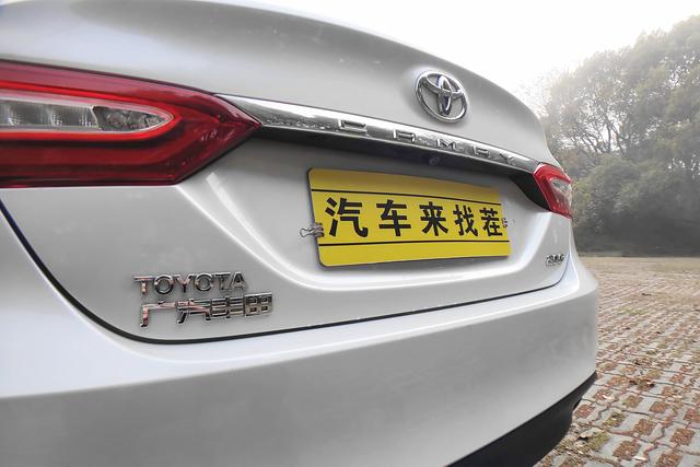 国服第一车黑雅阁,好车推荐之丰田凯美瑞