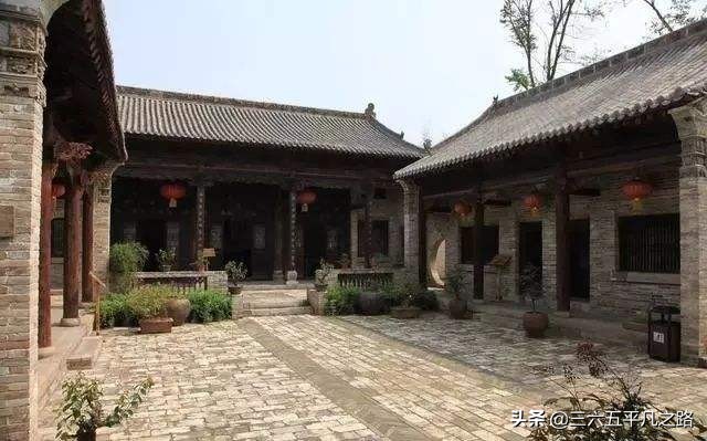 农村盖房东高西低有什么讲究,农村盖房盖南倒座有什么讲究