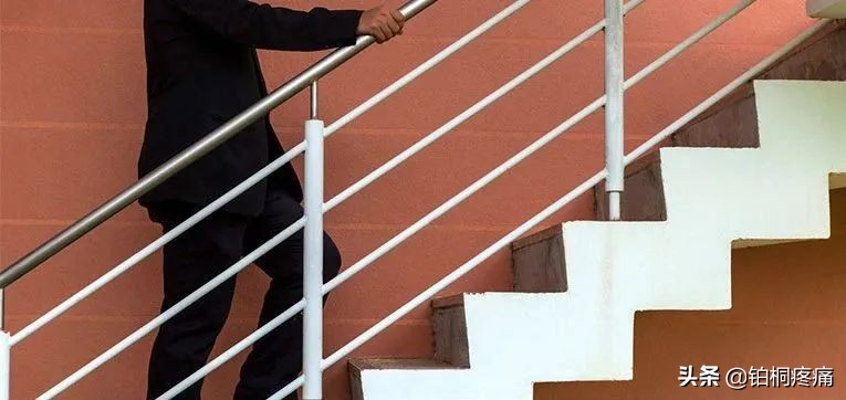 半月板虽然三度损伤但不影响走路,半月板损伤好了膝盖还是有点不直