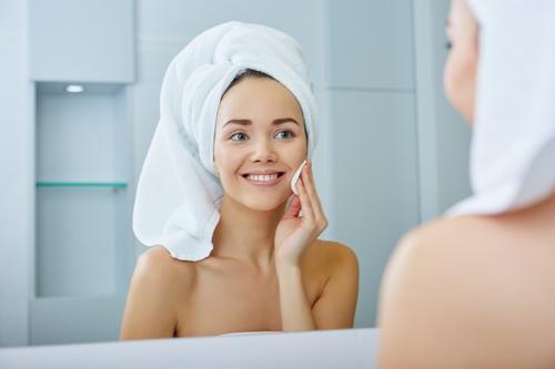 护肤品搓泥什么原因造成的,护肤品搓泥是什么原因引起的