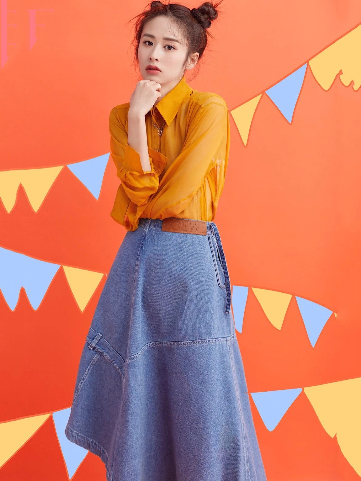 今年流行这样穿白衬衫牛仔裙,牛仔衬衫裙该搭配什么鞋子好看