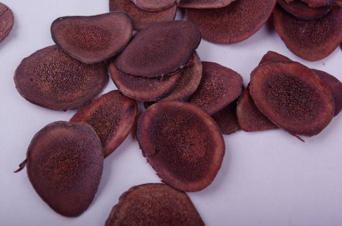 血茸和普通鹿茸哪种好,鹿茸片怎么挑选挑大的还是小的好