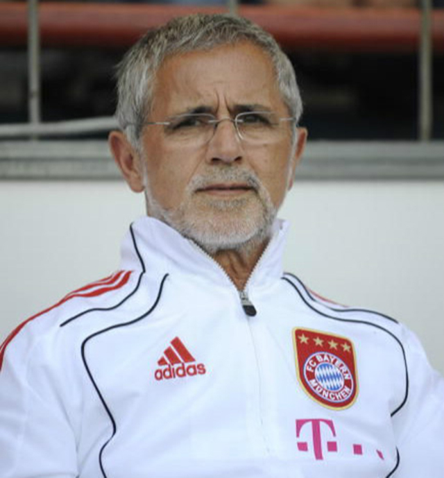 足球史上百大足球巨星,世界十大足球传奇球星2022届