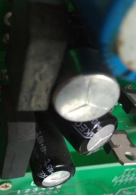 给火花成型机换怀孕电容