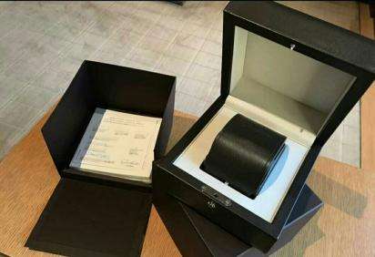 男子戴275万手表被拦下,男子戴275万的手表被海关拦下