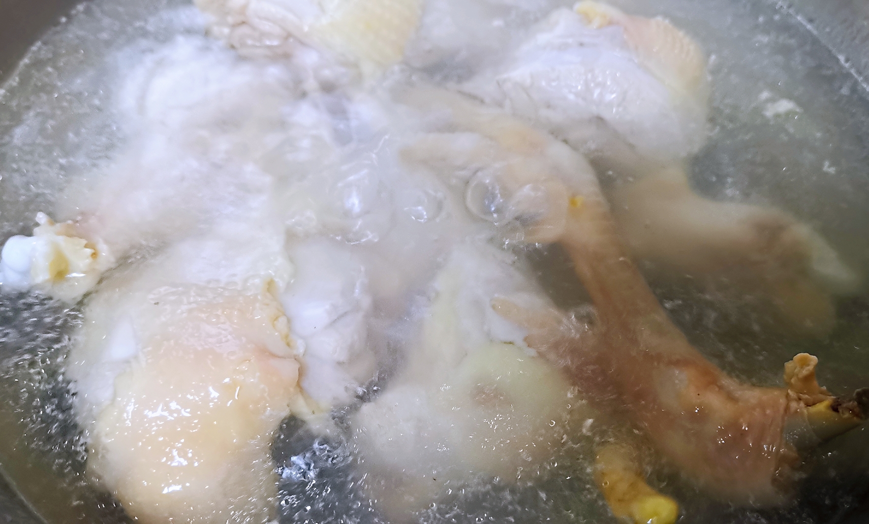 美味的人参鸡汤,适合秋天喝的鲜人参鸡汤