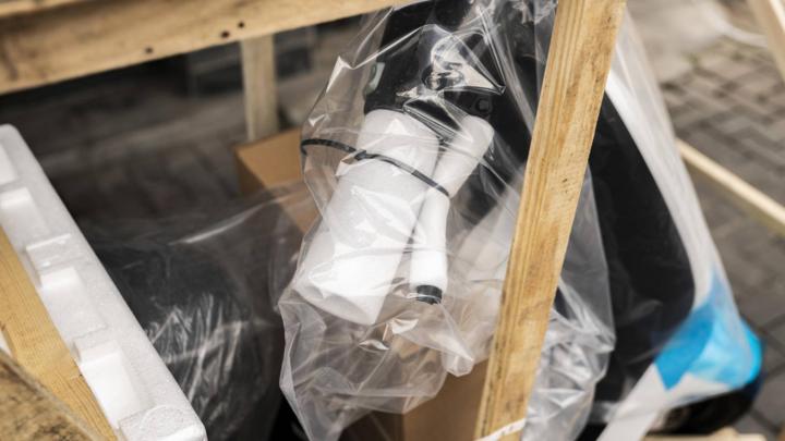 大灯炫酷有型,九号e100大灯效果