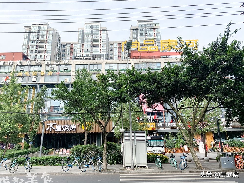 这条酒吧一条街知道的人都不年轻了！