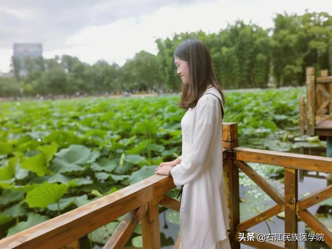 问君能有几多愁花蕊夫人和赵光义,问君能有几多愁现代诗句