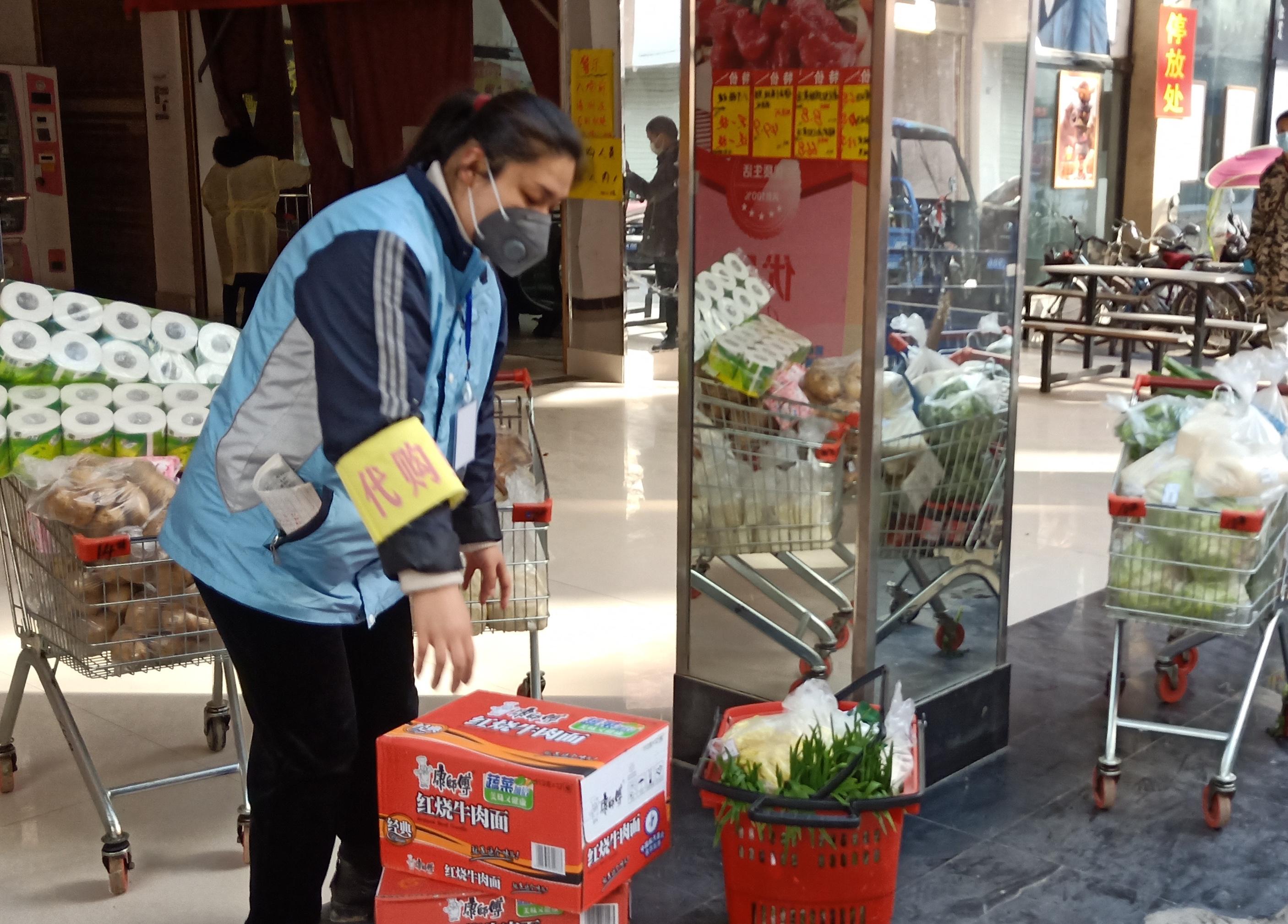 疫情不退警察不退,疫情期间高烧不退怎么办