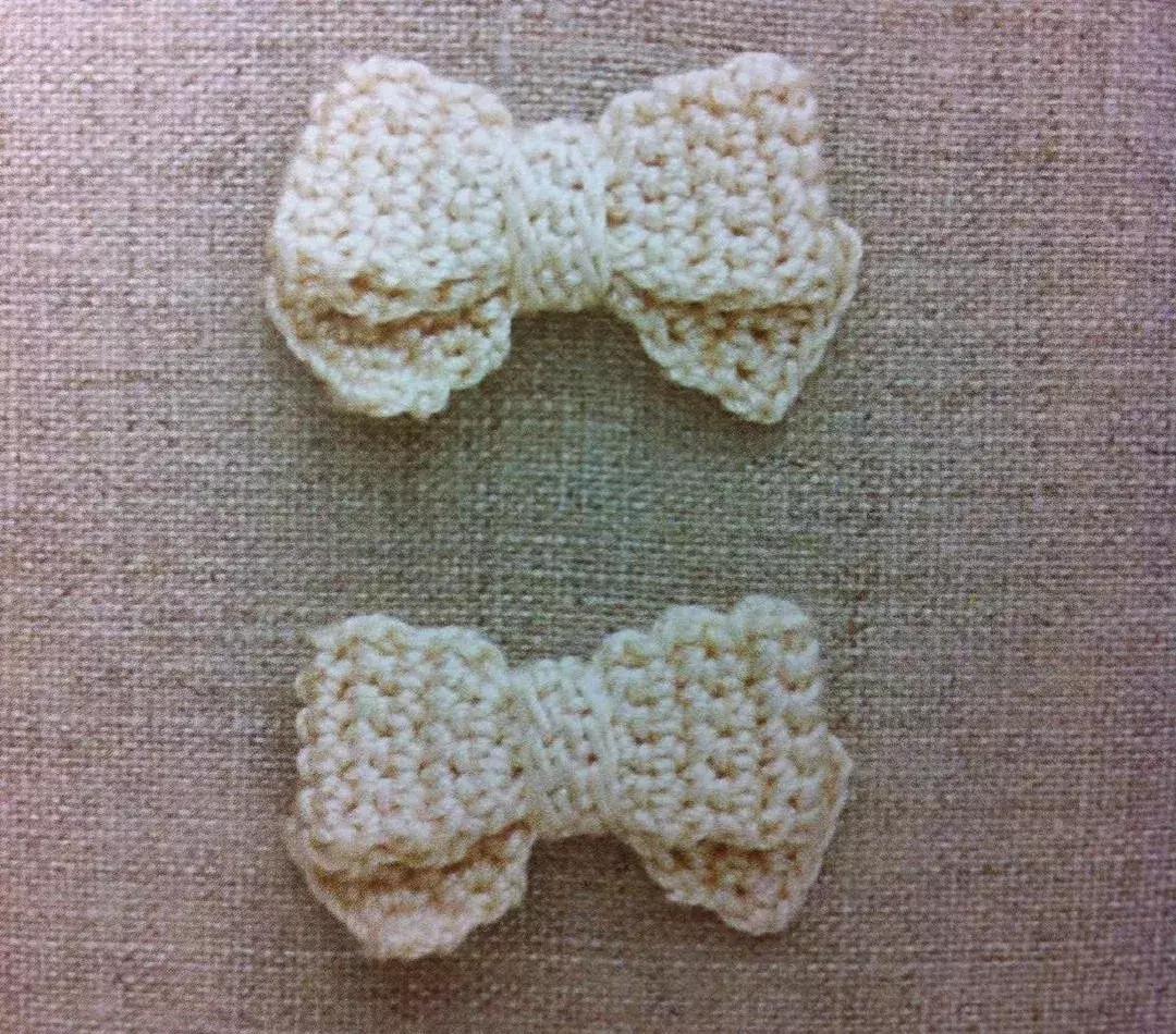 小的丝带蝴蝶结发饰教程,小的蝴蝶结发饰系法