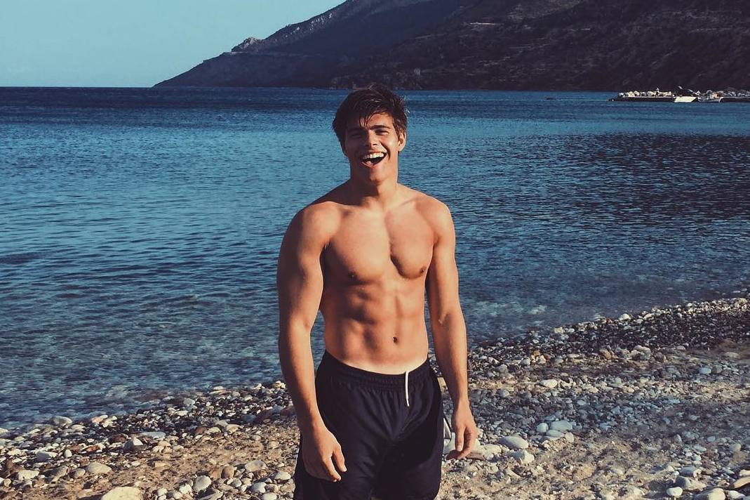 真正的高富帅｜3年时间光速逆袭，从正太逆袭英国皇室中行走的天菜