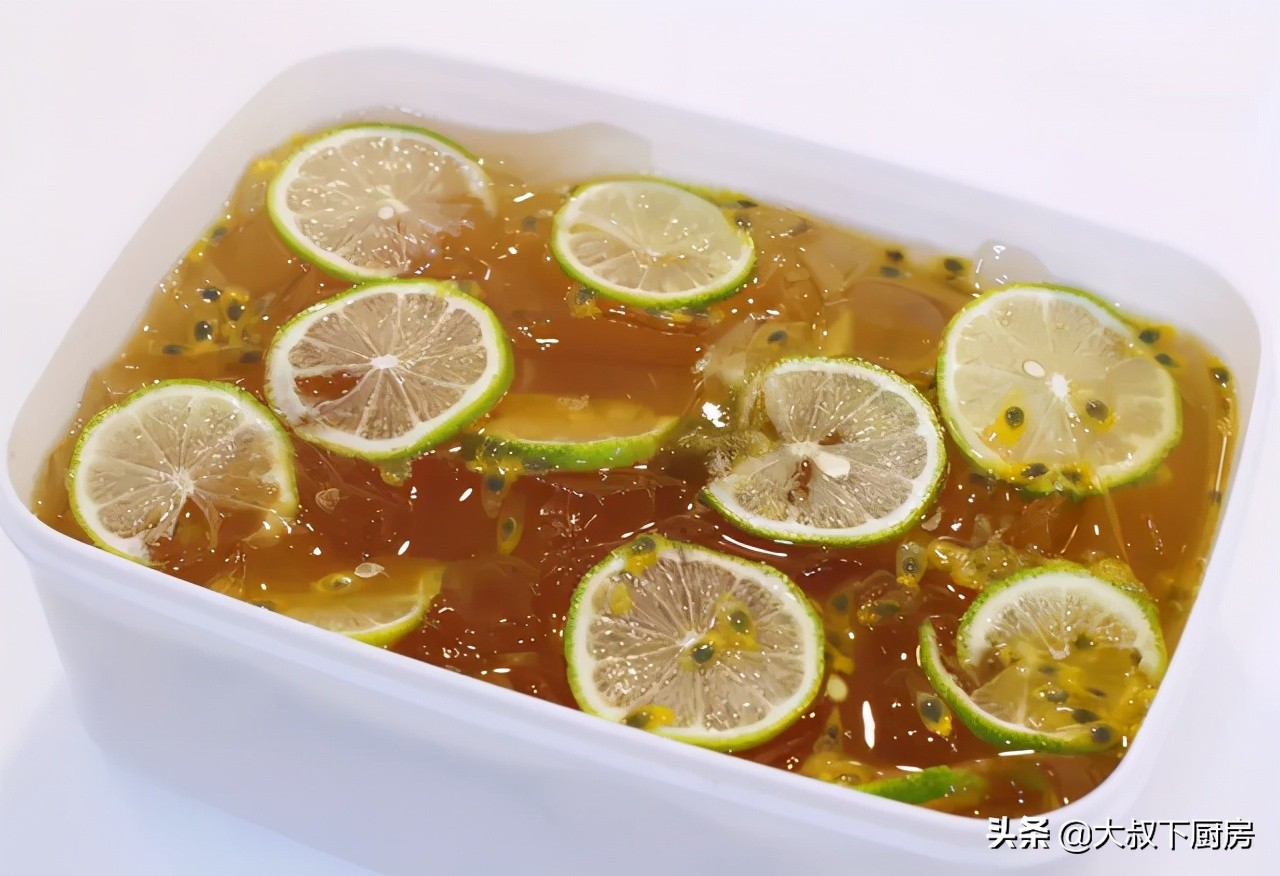 自制夏日饮品老白茶怎么做,夏季在家自制饮料冻柠茶