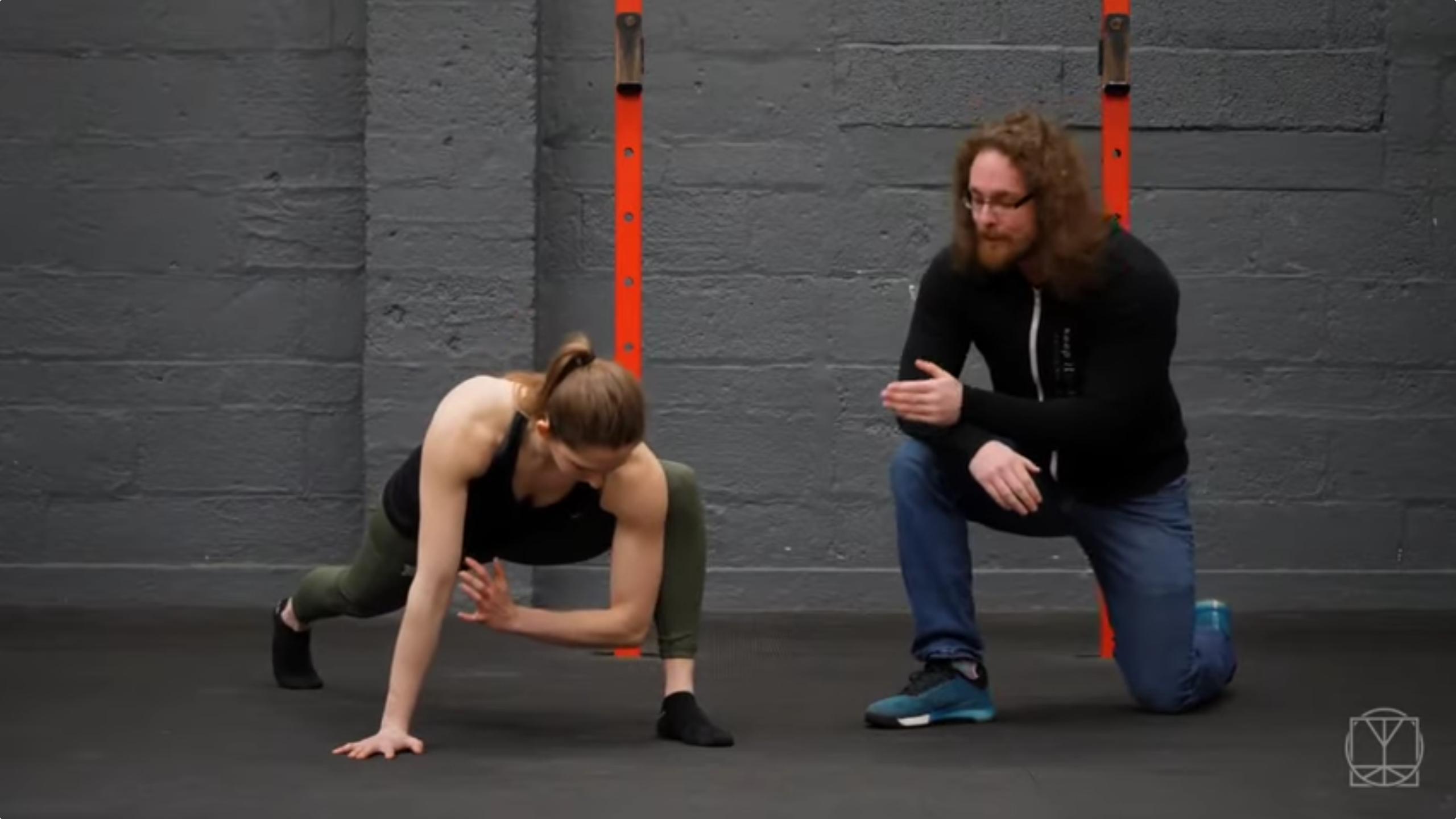 纠正臀部松弛的动作,臀部僵硬放松