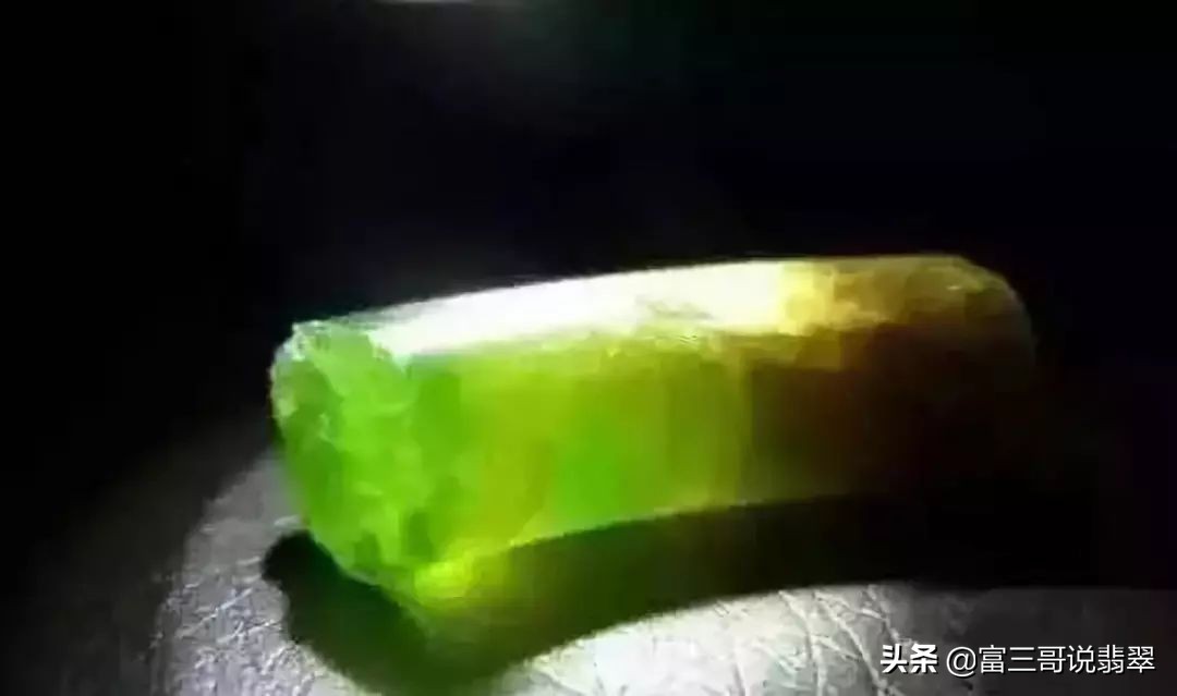 翡翠原石高温加热后会怎样,翡翠可以承受多少热度