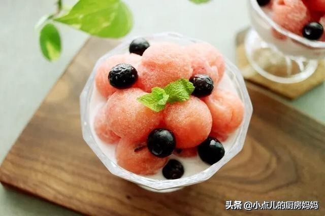 这个夏季西瓜最有仪式感的吃法,西瓜的高级吃法又简单又好吃