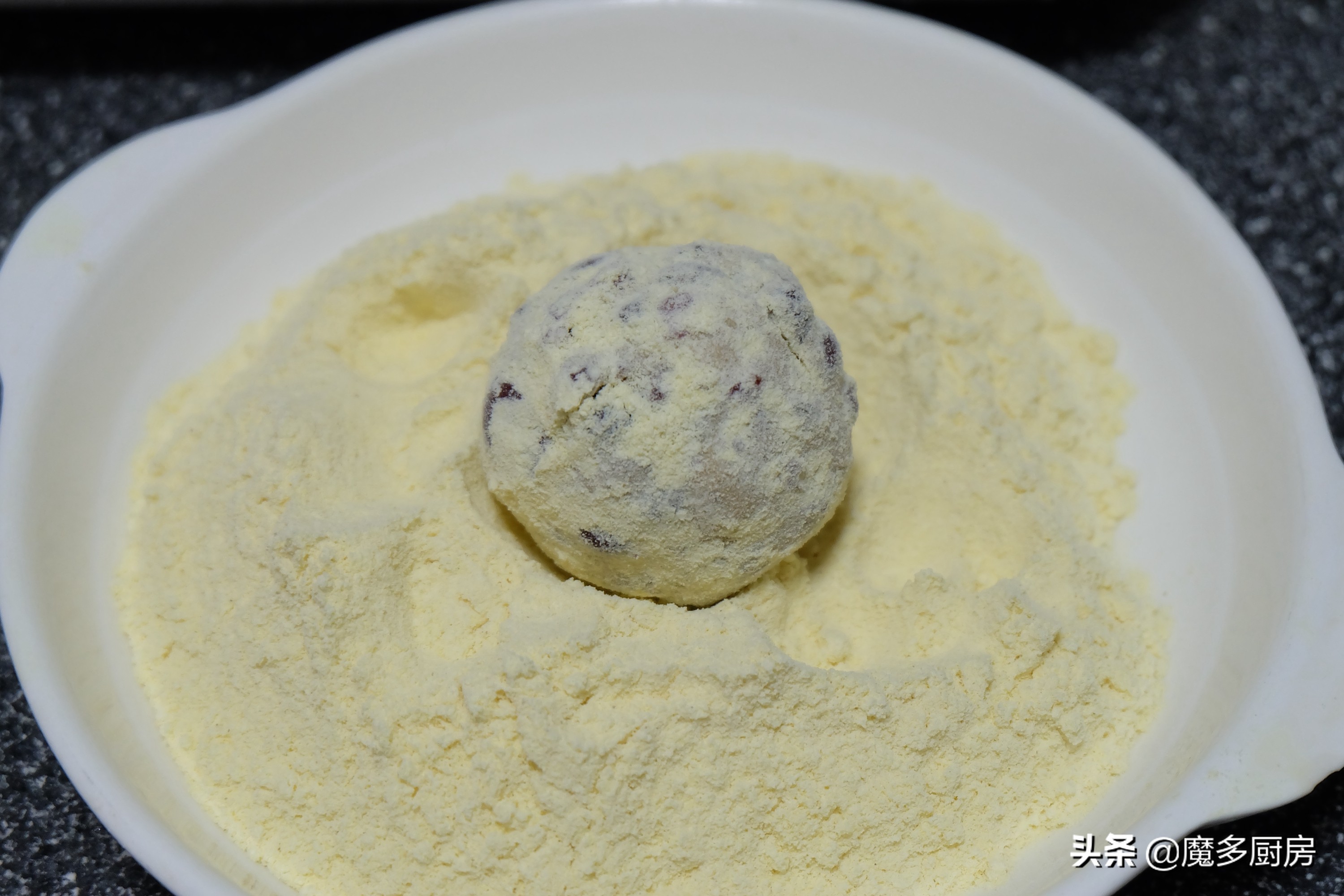 自己蒸的粘豆包香甜软糯真好吃,粘豆包怎么蒸才好吃呢教程