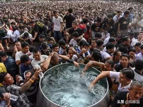 还有多少中国人,被商业化的泰国佛牌宰得“心甘情愿”?