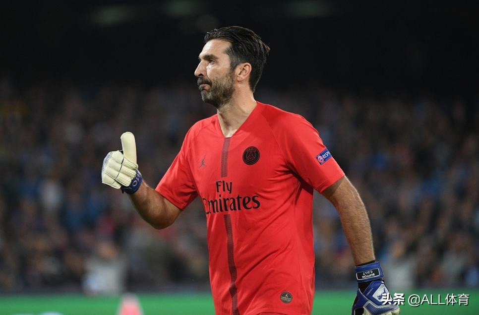 《法国足球》评最伟大10大门将！卡西仅排第8，榜首毫无悬念！