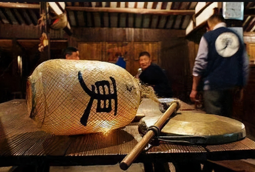 古代打更人是不是每个时辰都会打,古代打更的人什么时候打更