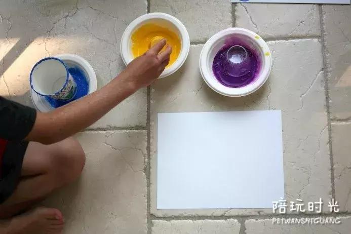 不起眼的纸杯竟然可以玩出这么多花样？！快和宝宝玩起来吧！