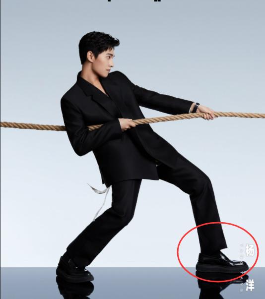 踩沙袋拍戏、穿高跟走红毯，男星个头成谜？同台现原形谁假谁尴尬