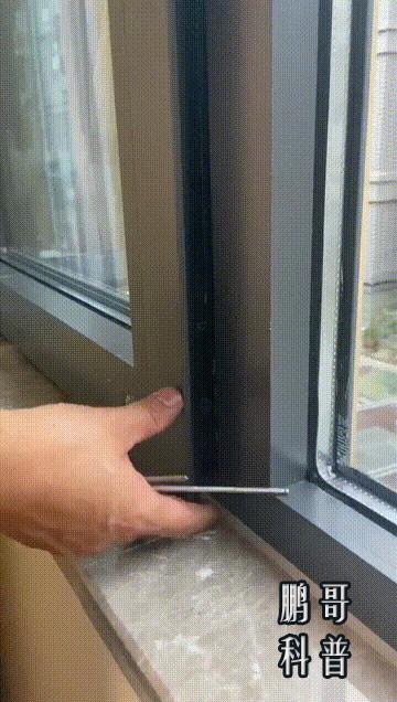室内窗户框下沉怎么解决,门窗下滑了怎么办