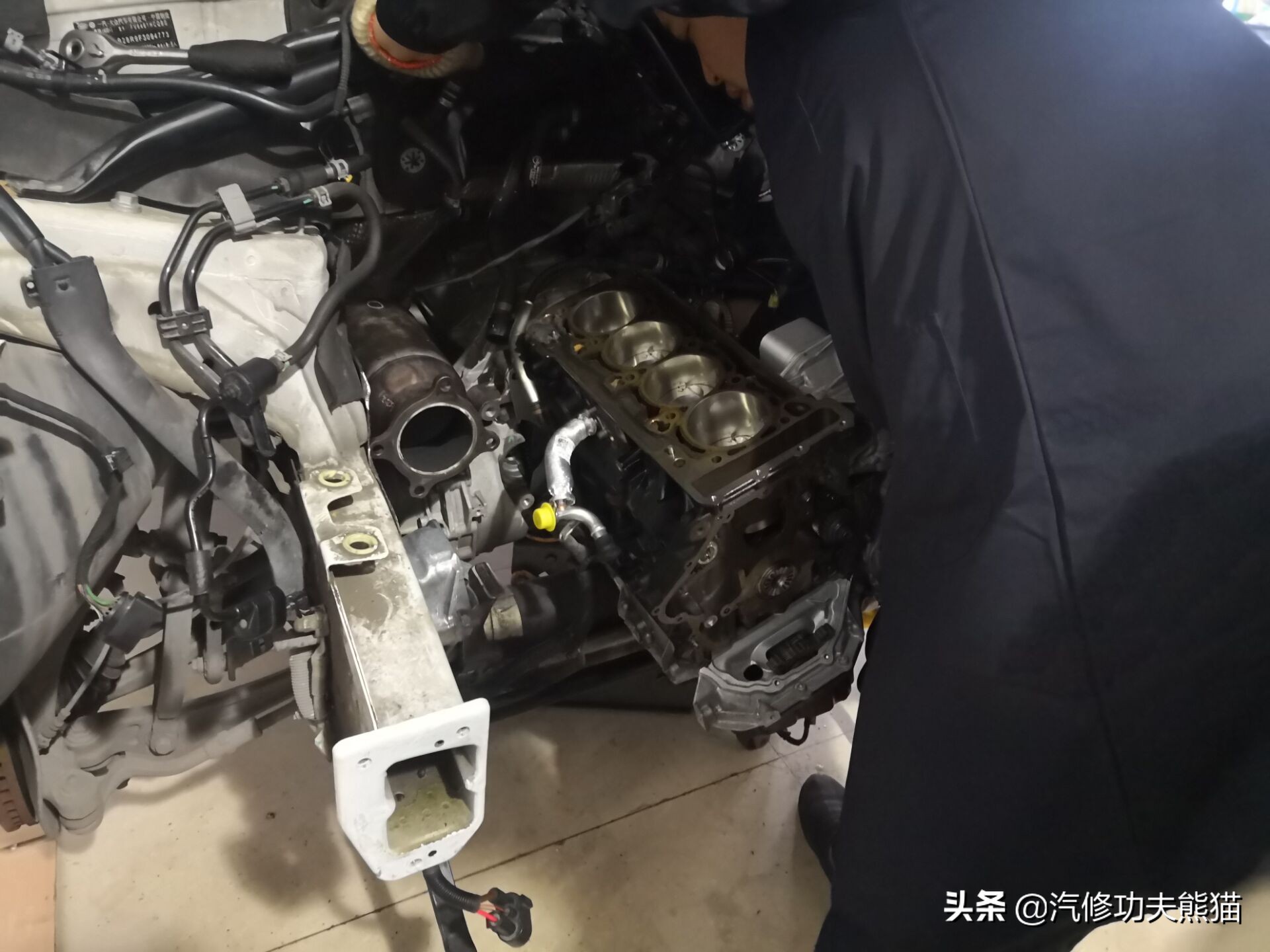 奥迪为何不能解决发动机烧机油,奥迪q5lea888三代发动机烧机油么