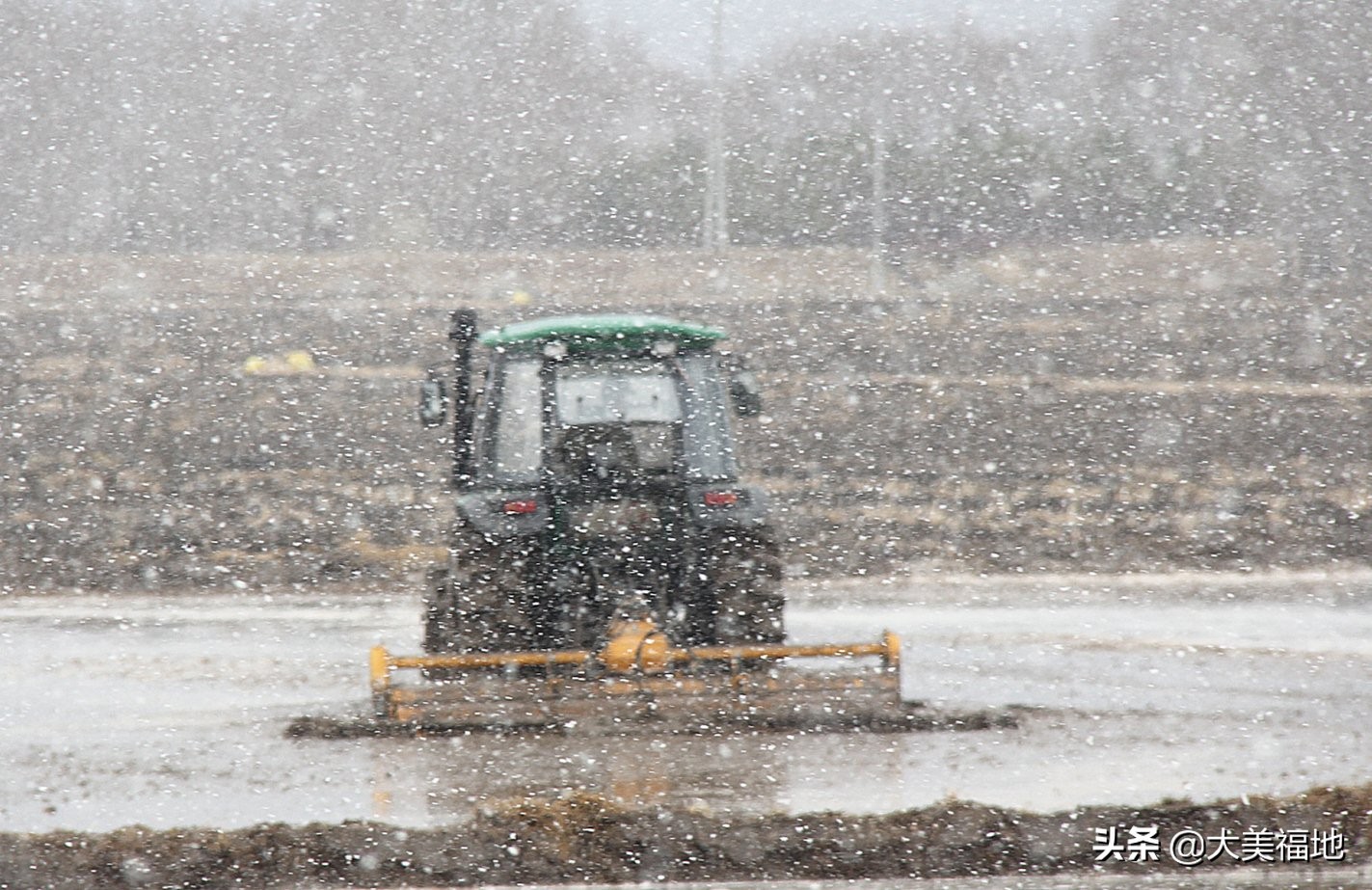 水稻插秧整地方法使用哪些机械,多机吹响水田整地集结号