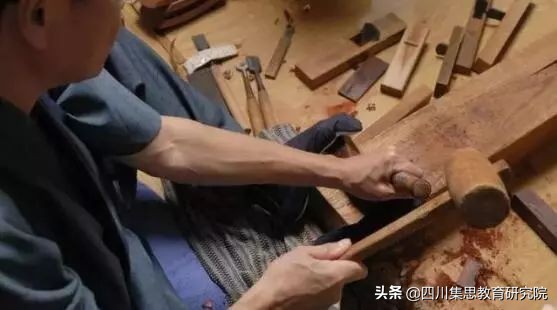 床不离七棺不离八桌不离九的含义,床不离七棺不离八桌不离九柜