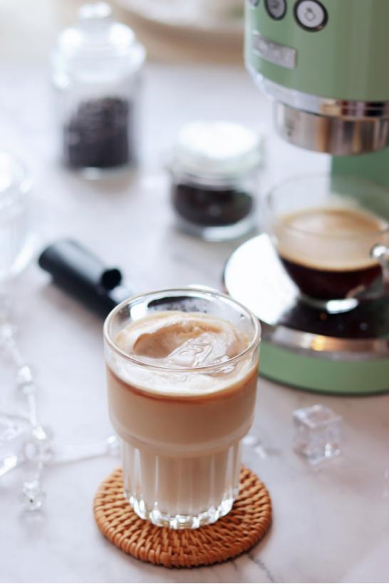 奶茶店热拿铁咖啡正宗做法,在家怎么做咖啡拿铁奶茶好喝呢
