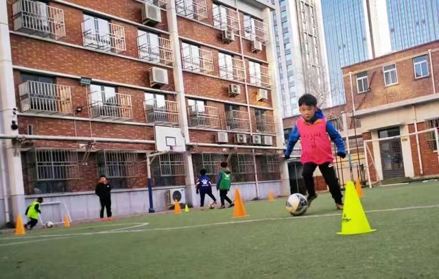 热爱踢球却踢不好,踢球是为了什么