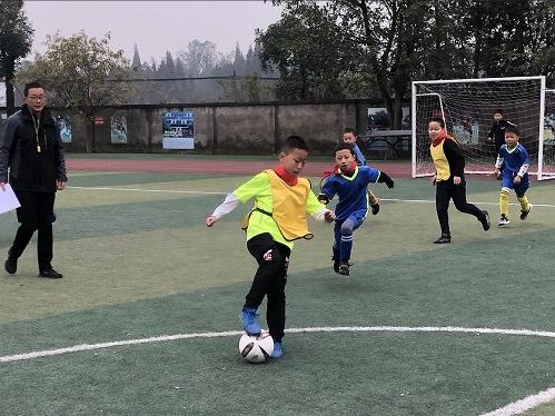 足球从娃娃抓起,足球要从娃娃抓起例子