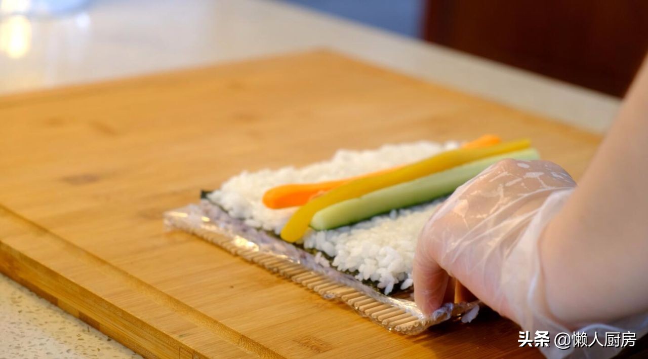 想吃寿司不用买，这是懒人寿司的做法，不用担心不会卷，好看好吃
