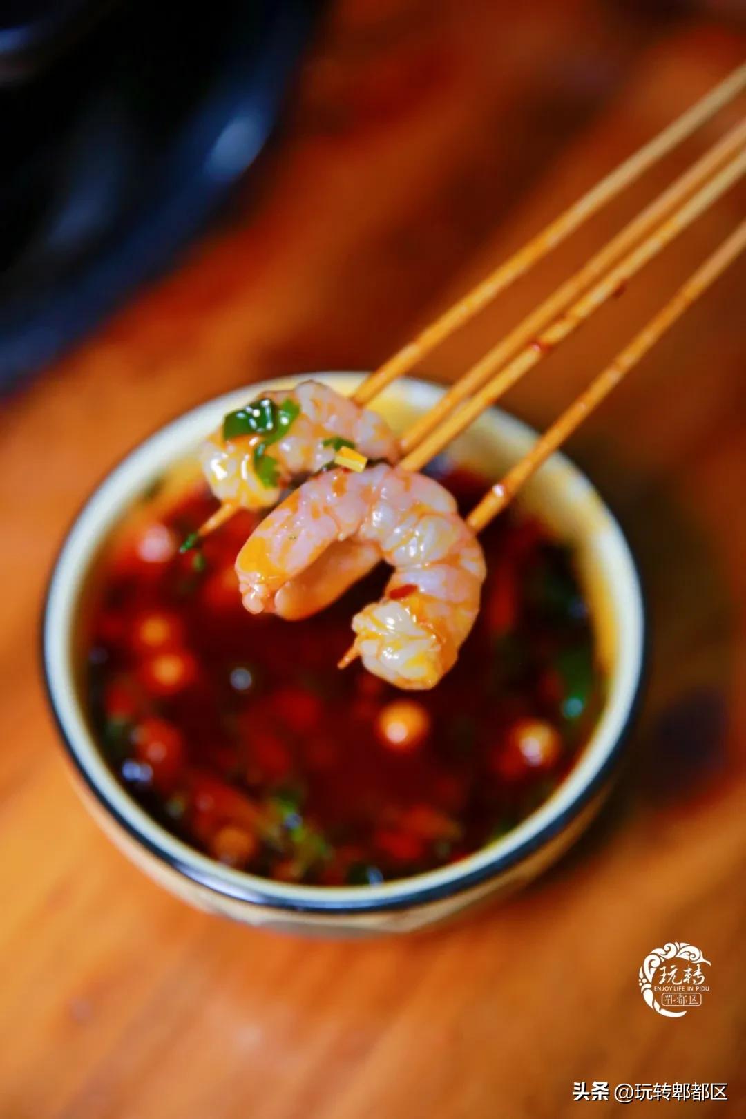 郫都西门新开砂锅串串，来“老屋头”，涮人情味儿