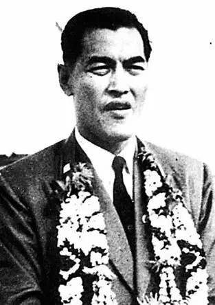 一生荣立11次一等功,历史公认的球王排名表最新