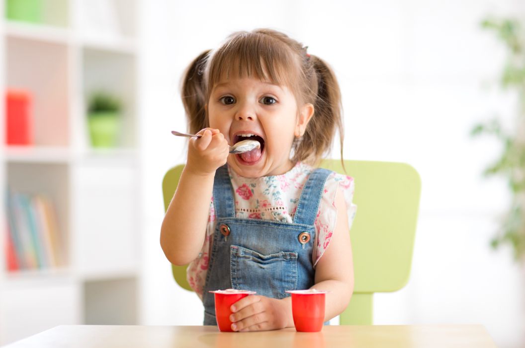 益生菌酸奶和普通酸奶有什么区别,酸奶不属于益生菌吗