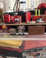 当初忍痛买的万元球鞋,被你们说拆就拆,你有想过我的感受吗?