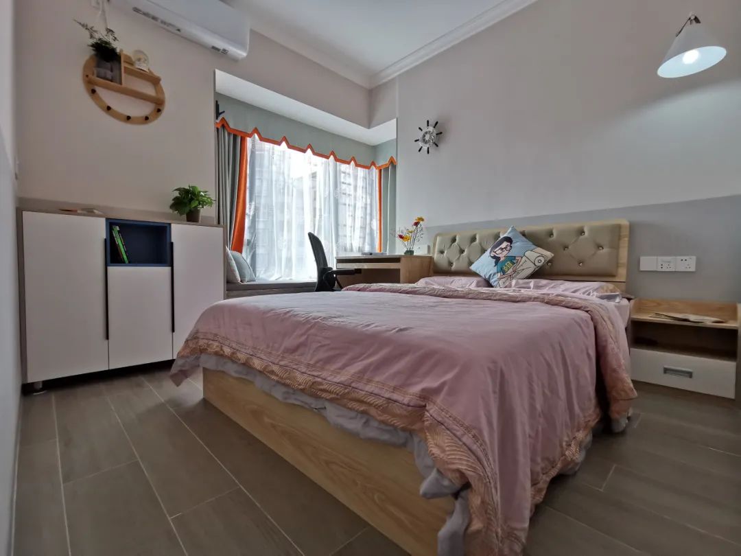 卧室墙面凹进去10多公分怎么装修,10平米的卧室怎么布置显得房间大