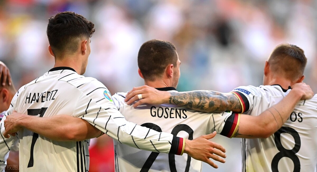 C罗首开纪录，却成德国队*攻反**号角，4球逆转日耳曼战车霸气归来