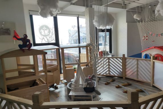 青岛10家亲子餐厅，我看了都想进去玩