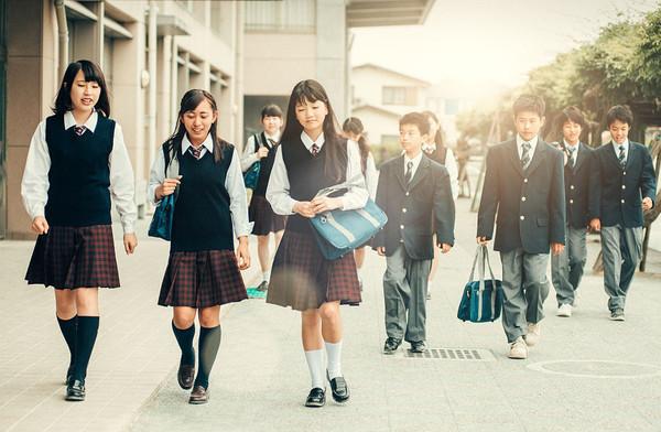 日本学生校服款式,日本学生男校服