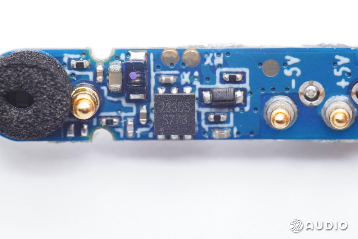 半入耳式降噪耳机jbl,轻量化头戴式无线耳机