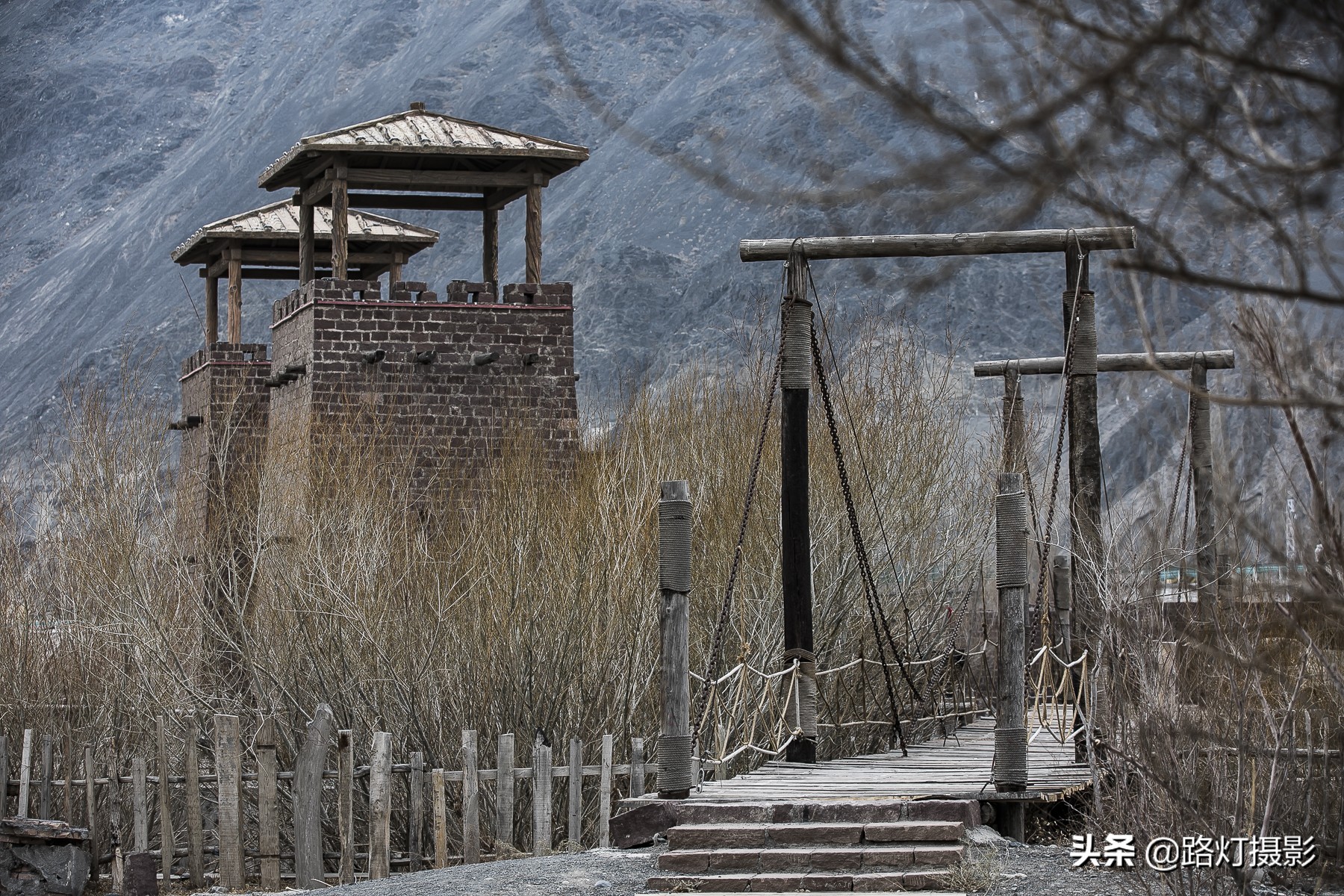 *疆新**最浪漫的古镇,因一首歌蜚声海内外,三毛曾为爱来过