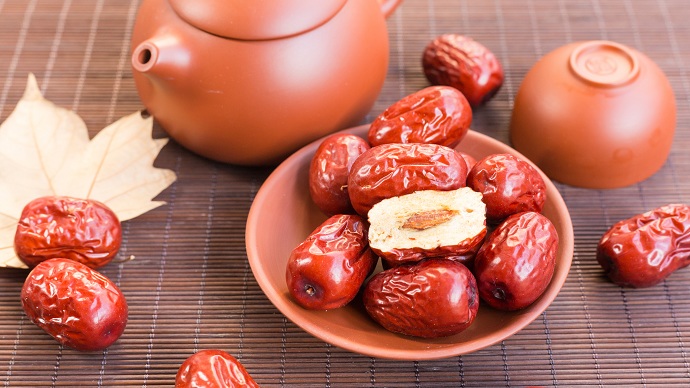 秋天干燥喝六大类茶哪个好,秋冬季抵抗病毒多喝这两种茶