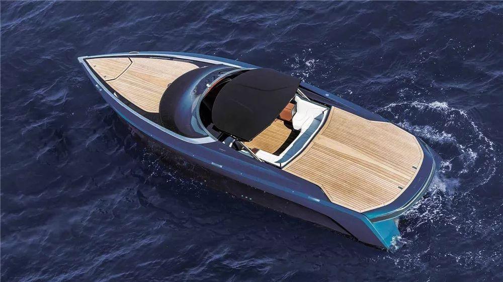 开过我们的豪车，再坐一坐我们的游艇！