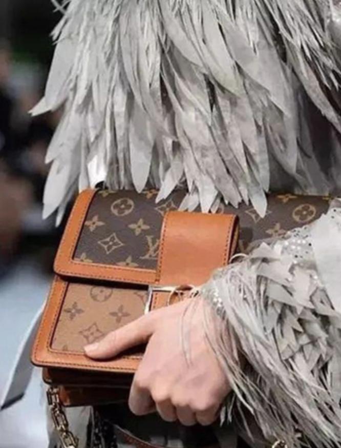 lv哪款包百搭最值得买,lv包今年最流行什么款